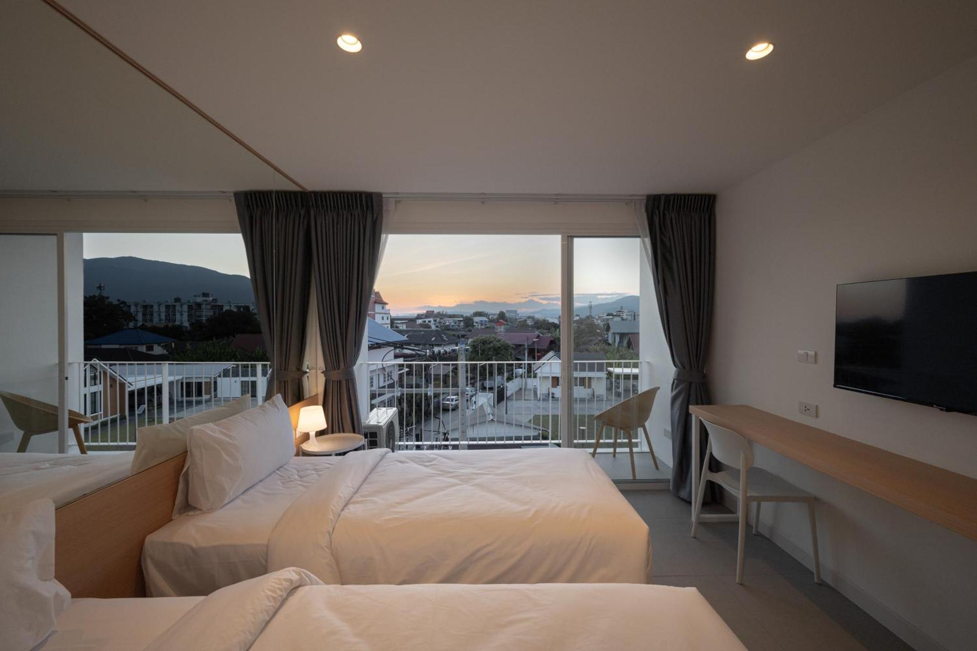 Lis Hotel Chiangmai Chiang Mai Luaran gambar